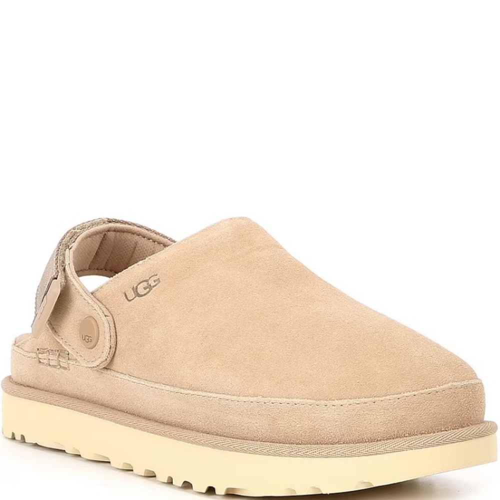 NEW IN BOX Sz 9.5 Ugg Goldenstar clogs. Sand color.